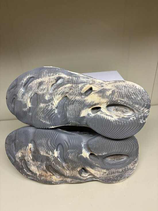 Adidas Yeezy Foam Runner RNNR Mx Granite Sneakers Size 8 main image 6